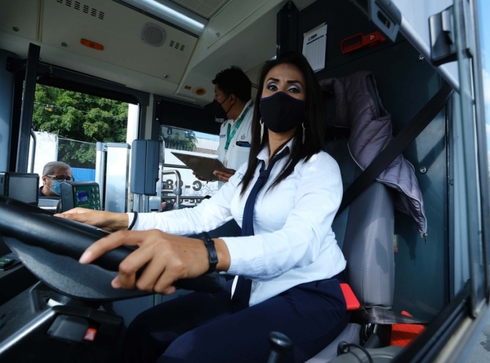Jalisco Calls for Women Bus Drivers Offering Free Training and Licensing