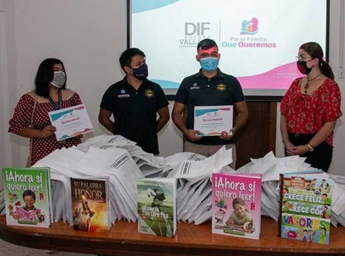 DIF and “Becas Padrino” Program Encourage Children to Read with Free Books